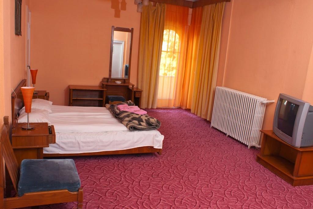 Hotel Cerna Băile Herculane Habitación foto