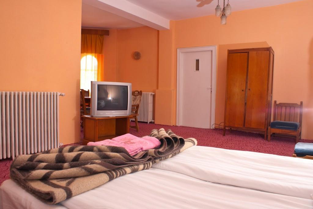 Hotel Cerna Băile Herculane Habitación foto